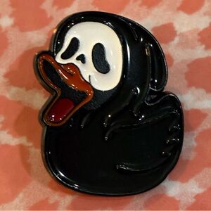 Ghostface Scream movie button hat lapel bag pin 1.5” black rubber duckie new